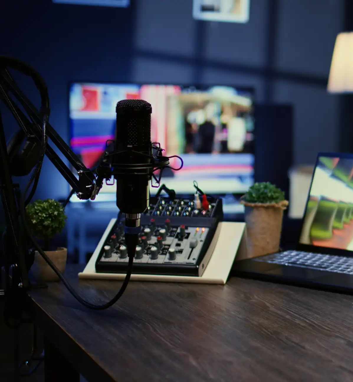 Podcasts editing workflow visual.